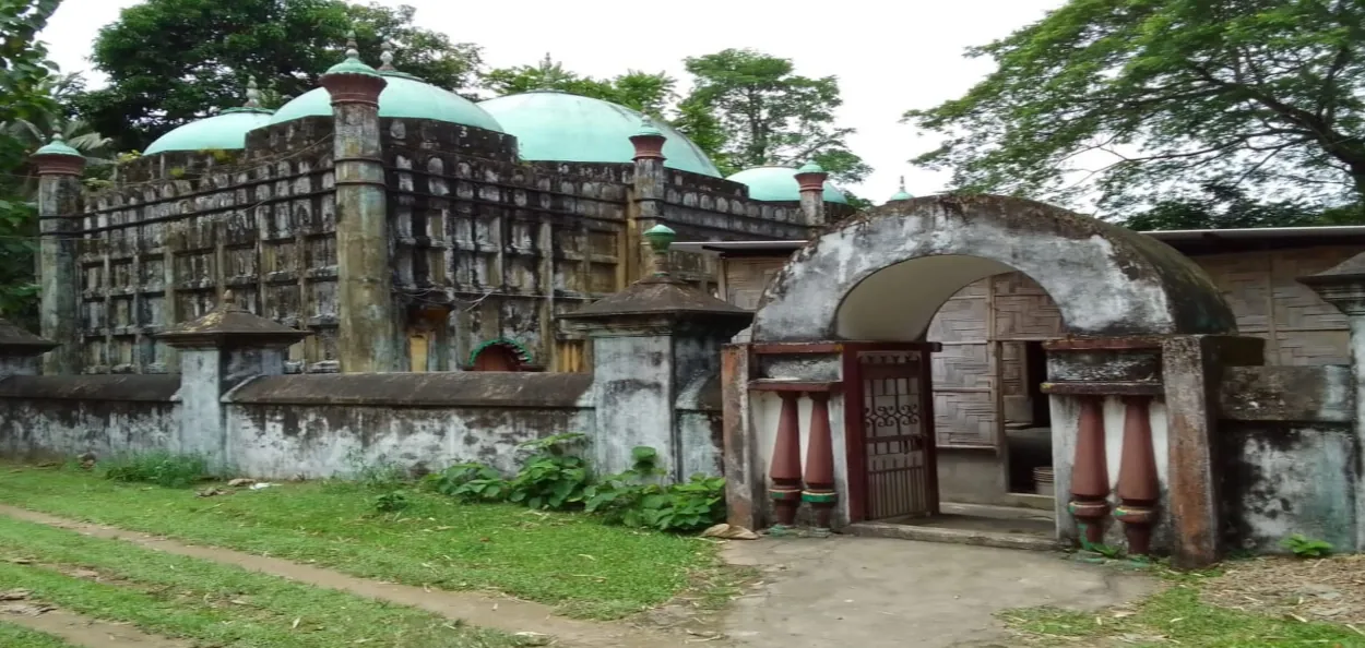 সাতকরাকান্দি পাকা বড় মসজিদ