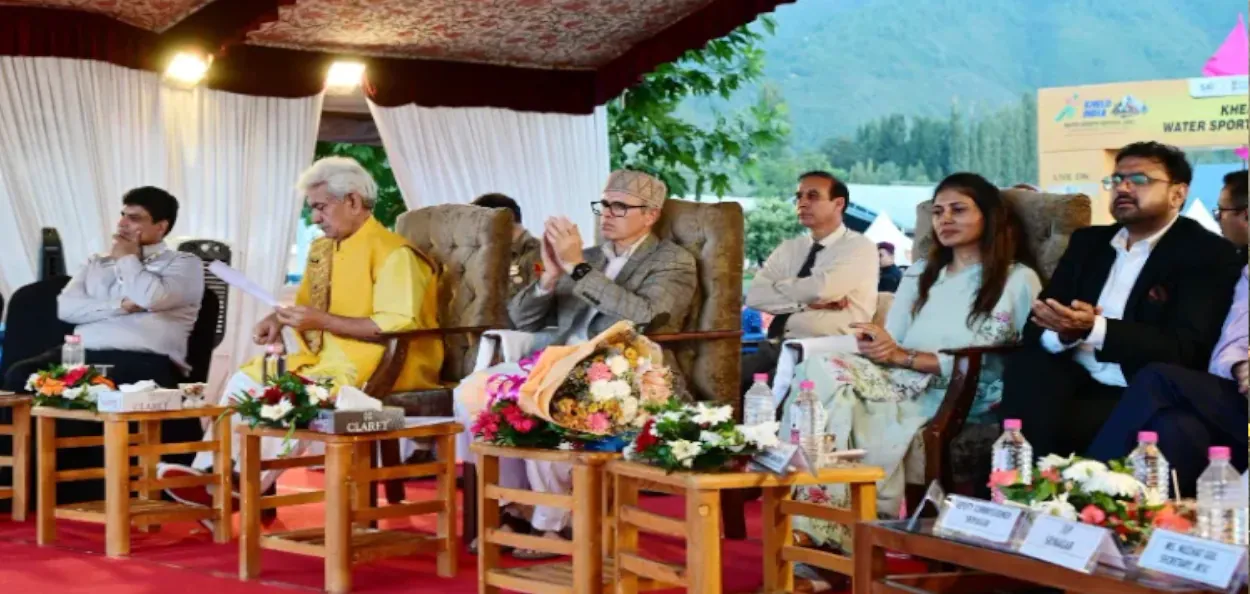 শ্রীনগরে খেলো ইন্ডিয়া ওয়াটার গেমসের উদ্বোধনে এলজি মনোজ সিনহা এবং মুখ্যমন্ত্রী ওমর আবদুল্লাহ