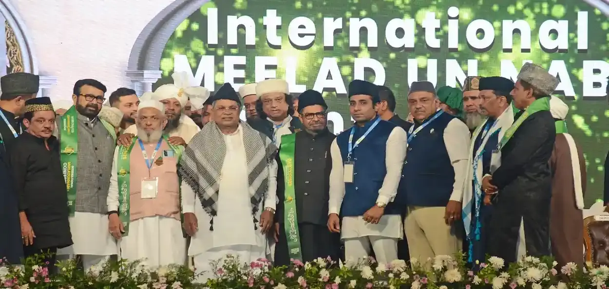 বেঙ্গালুরুর ঐতিহাসিক প্যালেস গ্রাউন্ডে অনুষ্ঠিত 'জেসন-ই-মিলাদুন্নবী' সম্মেলনের একটি দৃশ্য।
