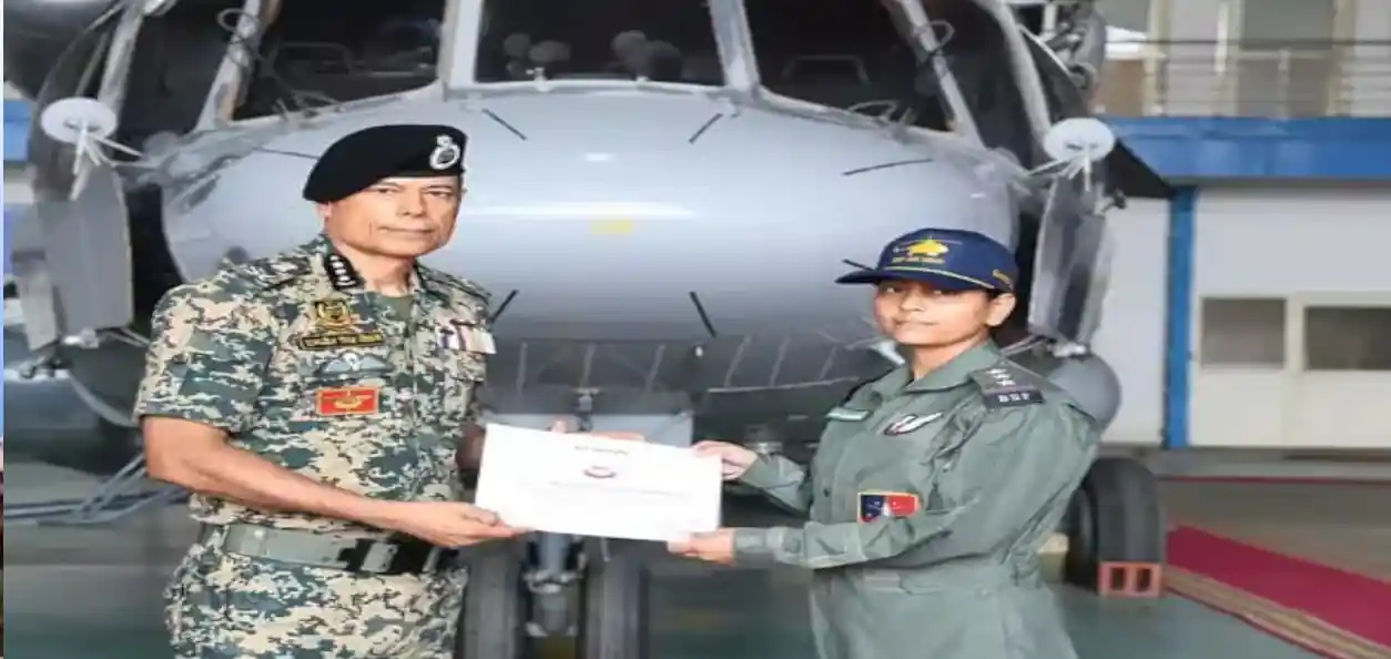 বিএসএফ এয়ার উইংয়ের ভাবনা চৌধুরী হলেন প্রথম মহিলা ফ্লাইট ইঞ্জিনিয়ার