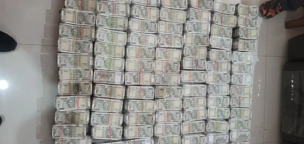 সিবিআই গ্রেফতার তল্লাশিতে উদ্ধার ২.৬২ কোটি টাকা