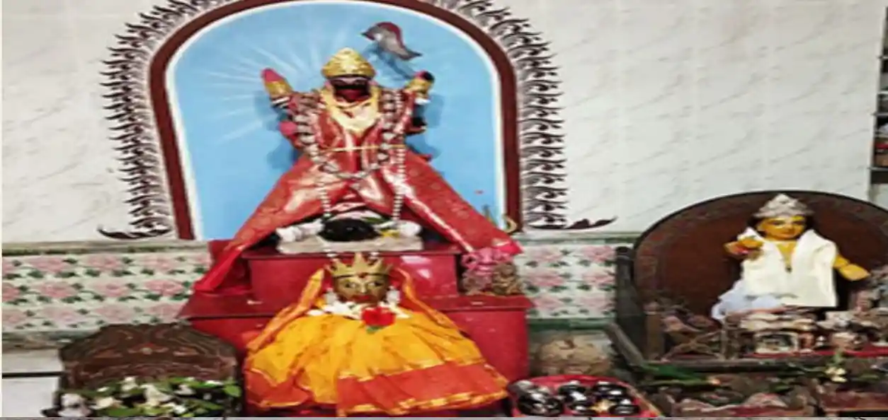 প্রাচীন ঐতিহ্যের সাক্ষী নন্দ পরিবার : এক মন্দিরে একই সঙ্গে পূজিত কালী ও গৌরাঙ্গ