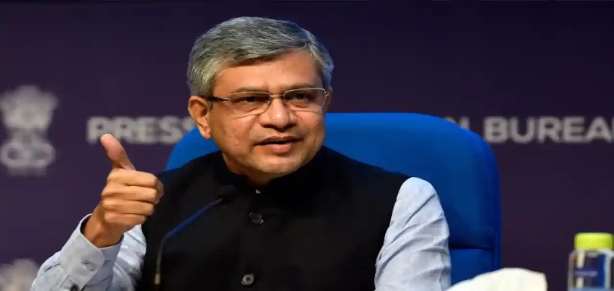 ঘূর্ণিঝড় মন্থা: কেন্দ্রীয় মন্ত্রী অশ্বিনী বৈষ্ণব প্রস্তুতি পর্যালোচনা করলেন