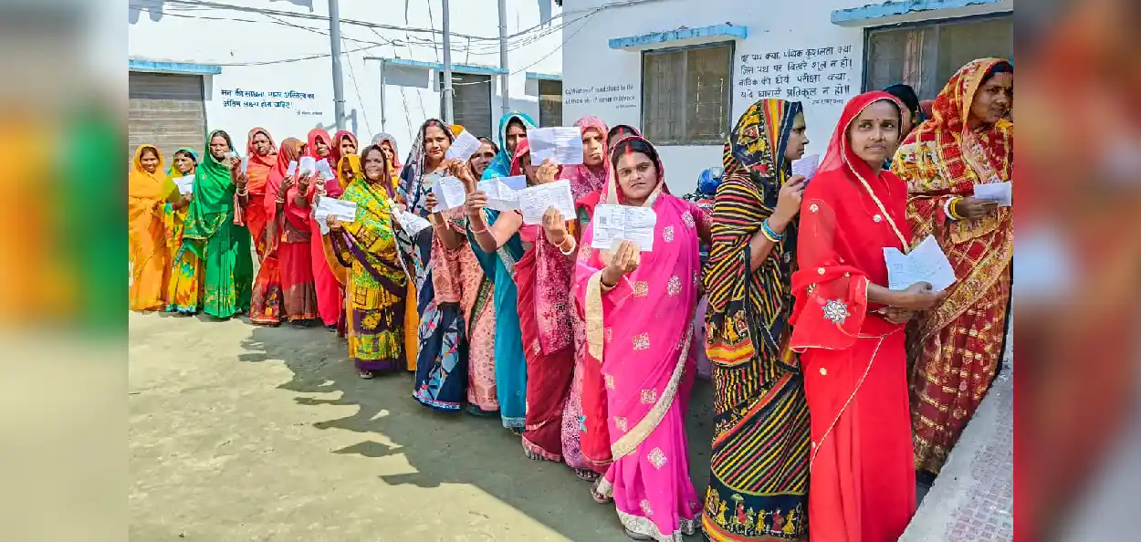 ভোটারদের একটি ছবি (ফাইল)