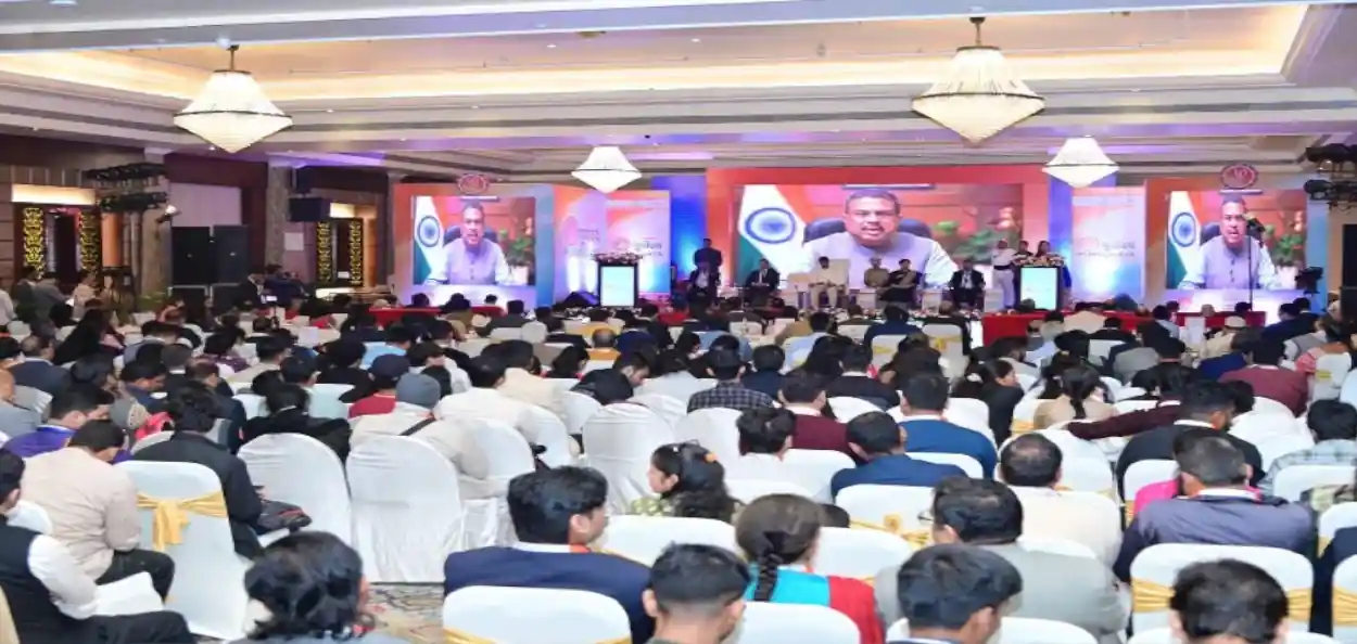 ভারতীয় কেন্দ্রীয় মন্ত্রী ধর্মেন্দ্র প্রধাণ সম্মেলনে 