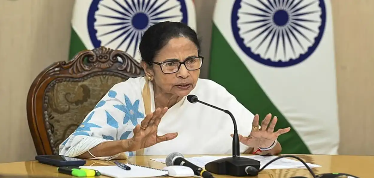 পশ্চিমবঙ্গ মুখ্যমন্ত্রী মমতা বন্দ্যোপাধ্যায়