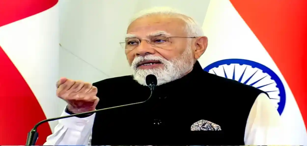 প্রধানমন্ত্রী নরেন্দ্র মোদি ওমান–ভারত ব্যবসা ফোরামে ভাষণরত