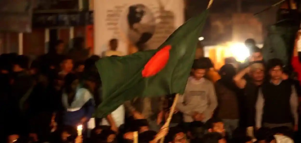 বাংলাদেশের বর্তমান অবস্থা ৭১-এর পর ভারতের সবচেয়ে বড় কৌশলগত চ্যালেঞ্জ: থারুর প্রতিবেদন