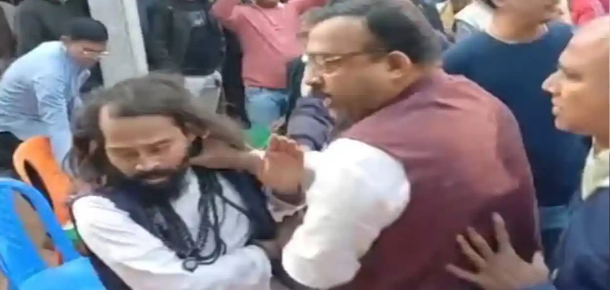 মতুয়া ঠাকুরবাড়িতে সংঘর্ষ: হাসপাতালে মৃত্যুর সঙ্গে পাঞ্জা লড়ছেন নান্টু হালদার