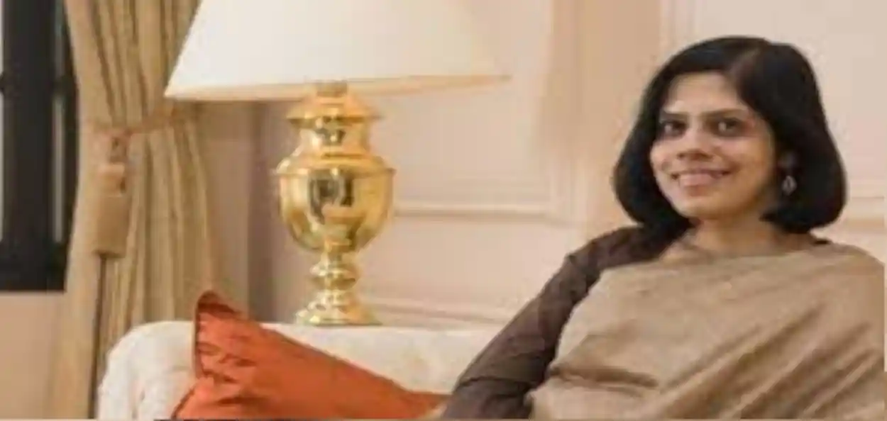  মহিলা মুখ্যসচিব নন্দিনী চক্রবর্তী