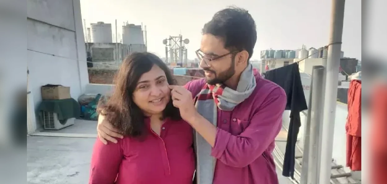 ছাত্র কর্মী উমর খালিদ ও তাঁর সঙ্গী বানোজ্যোৎস্না লাহিড়ী