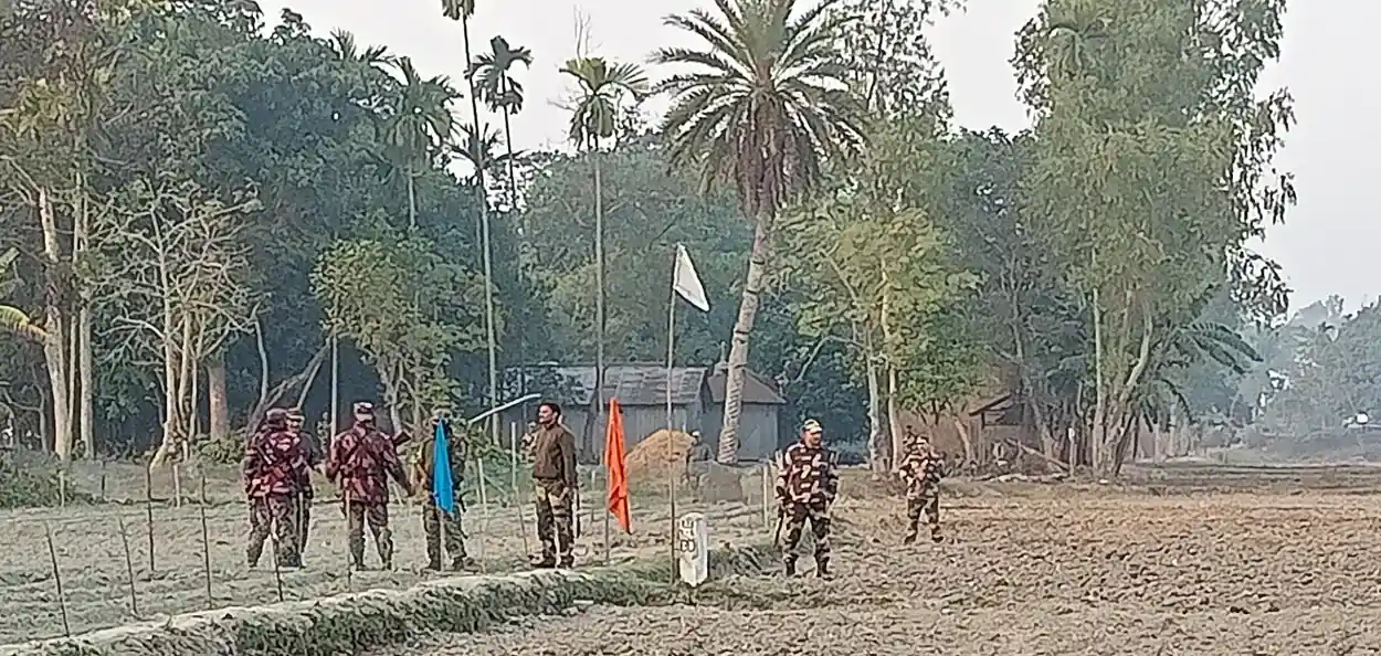 সীমান্তে বিএসএফের সড়ক নির্মাণের চেষ্টা, বিজিবির বাধা