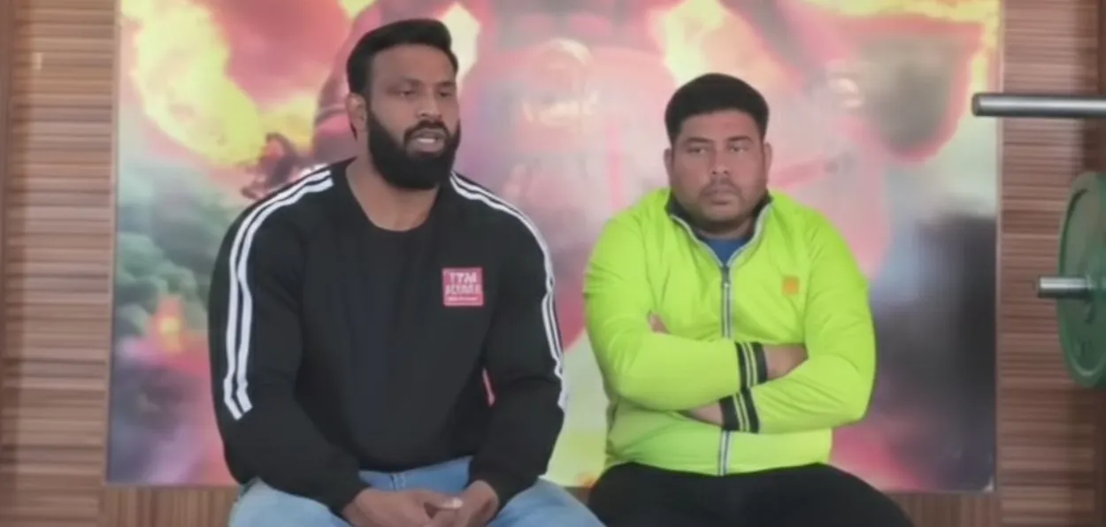 দীপক ও বিকাশ