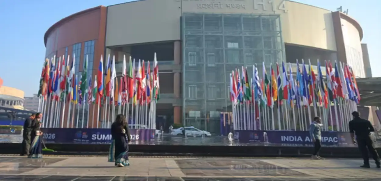 নয়াদিল্লিতে বৈশ্বিক কৃত্রিম বুদ্ধিমত্তা সম্মেলন শুরু