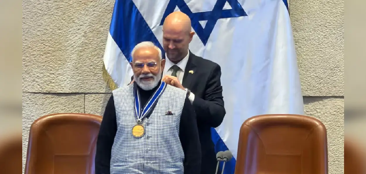 ইসরায়েলের সংসদ নেসেটে মোদিকে  “স্পিকার অফ দ্য নেসেট মেডেল”, ইসরায়েলি সংসদের সর্বোচ্চ সম্মান প্রদান