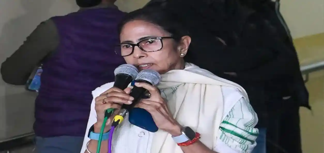 কড়া ভাষায় কেন্দ্রের বিরোধিতা করলেন জননেত্রী মমতা বন্দ্যোপাধ্যায় 