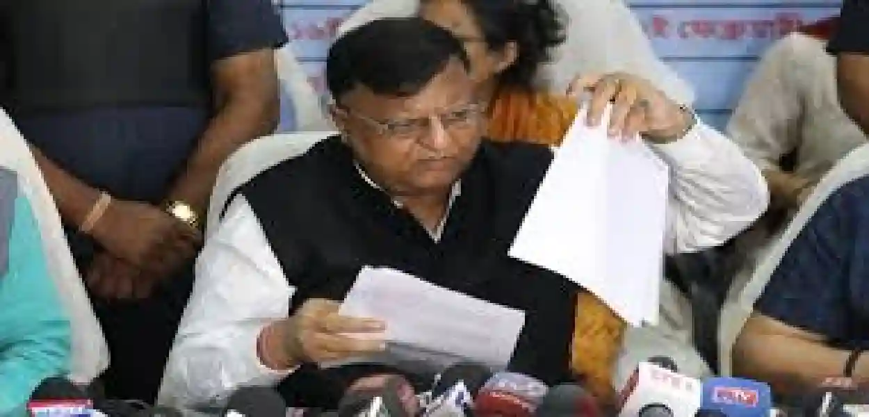 পশ্চিমবঙ্গের ভোটার তালিকা থেকে বাদ পড়ল ৯১ লাখ নাম