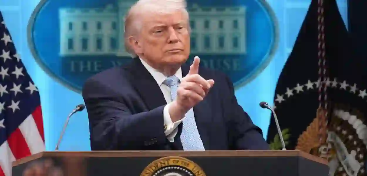 ইরানের ওপর হামলা ‘দুই সপ্তাহ স্থগিত’ করলেন ট্রাম্প