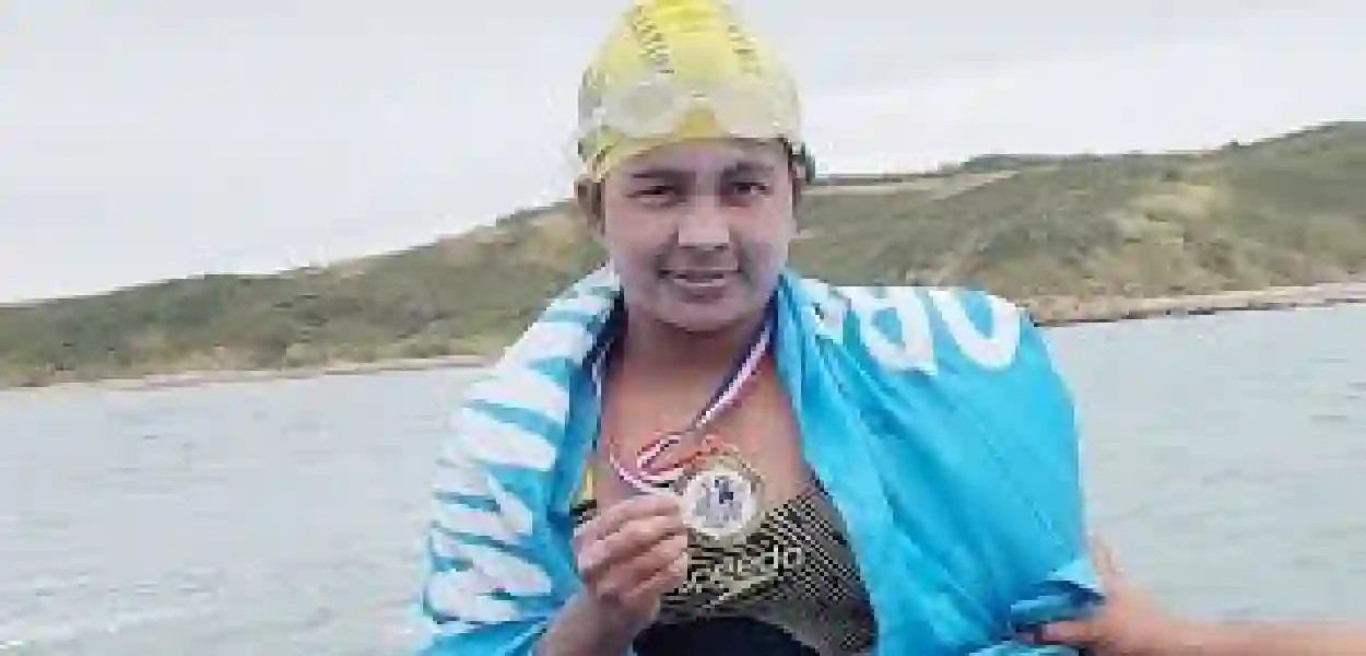 বিধানসভা ভোটে পশ্চিম মেদিনীপুরের 'ইলেকশন আইকন' হলেন ইংলিশ চ্যানেল জয়ী আফরিন জাবি 