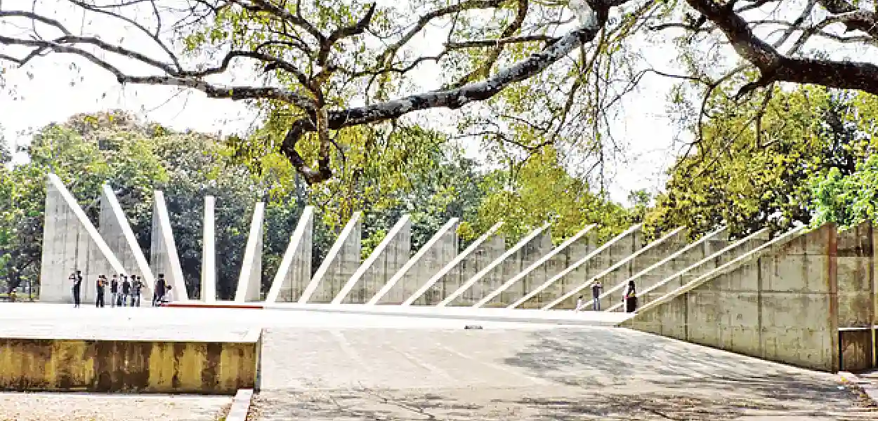 ঐতিহাসিক মুজিবনগর স্মৃতিসৌধ। মেহেরপুরের বৈদ্যনাথতলা এলাকায়ফাইল ছবি