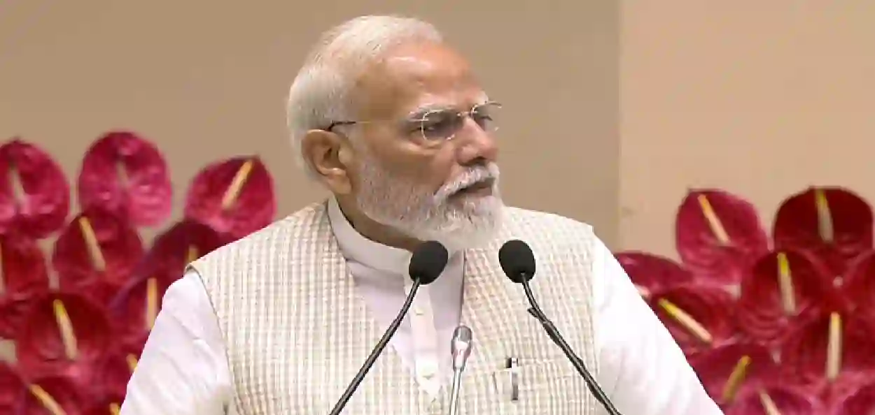 প্রধানমন্ত্রী নারী শক্তি বন্দন সম্মেলনে গণতান্ত্রিক কাঠামোয় নারীদের জন্য সংরক্ষণ দেওয়ার প্রয়োজনীয়তার ওপর জোর দেন