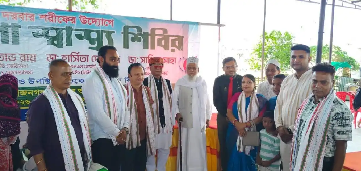 ভাতৃত্বের টানে আগরতলায় চট্টগ্রামের পীর; মানবিকতায় সম্প্রীতির বার্তা