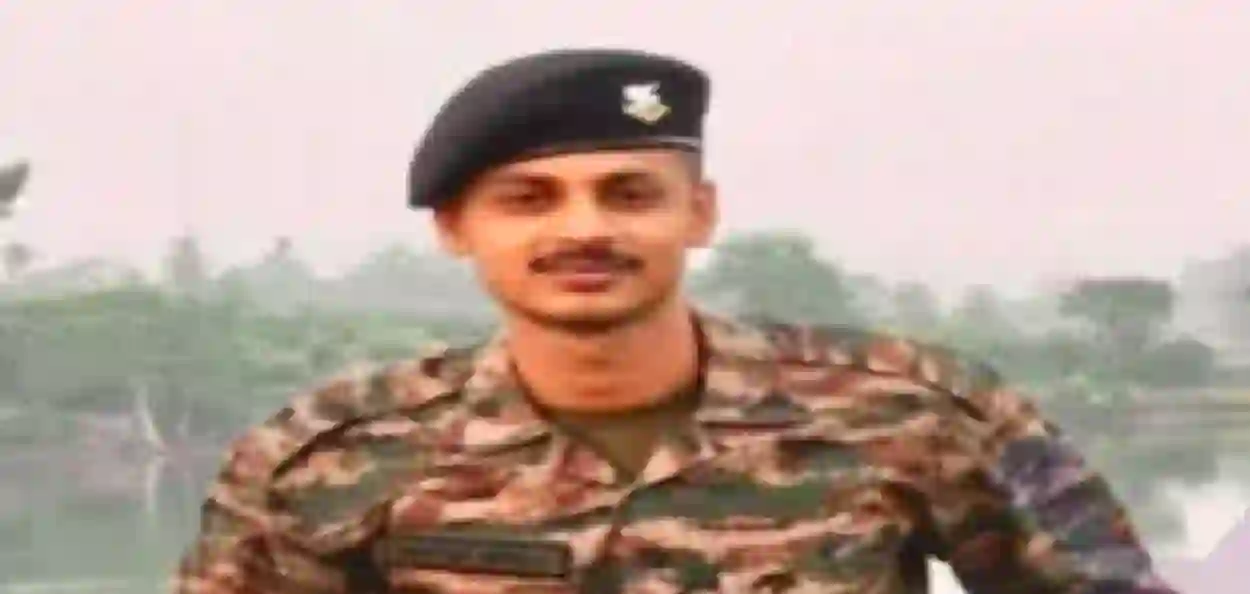 কাশ্মীরে শহীদ হলেন বীরভূমের অনুপম! জওয়ানের মৃত্যুর কারণ নিয়ে ধন্দে পরিবার, কেঁদে ভাসাচ্ছে গোটা গ্রাম