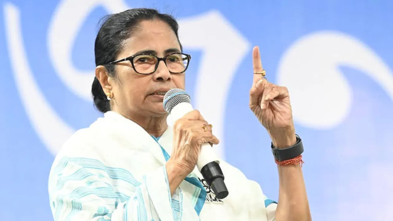 পশ্চিমবঙ্গে বিধানসভা ভেঙে দিলেন রাজ্যপাল, মমতার ১৫ বছরের শাসনের অবসান