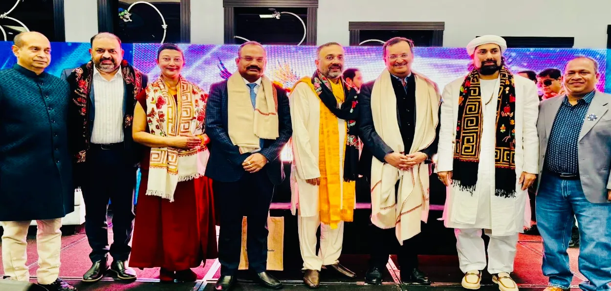 সৈয়দ সালমান চিশতি অন্যান্যদের সঙ্গে কানাডা সাহিত্য উৎসব (CLF) ২০২৬-এ 