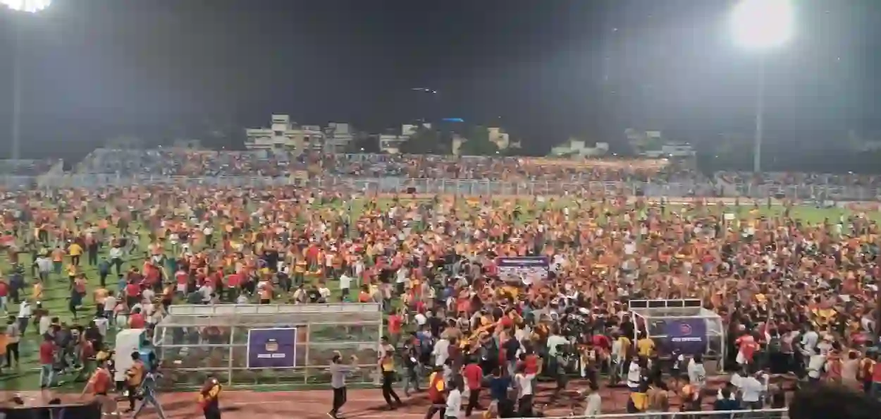 লাল-হলুদের নতুন মহাকাব্য: ২২ বছরের অপেক্ষার অবসান, ভারতসেরা ইস্ট বেঙ্গল এফসি