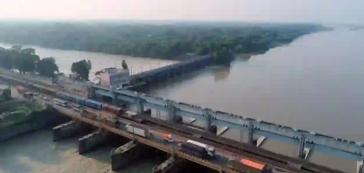 ফারাক্কা ব্যারাজ ও সংলগ্ন ফিডার ক্যানাল