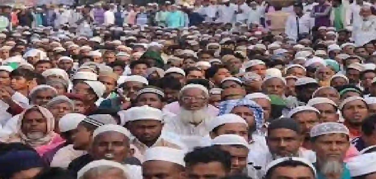 ঈদের দিনই ট্রাইব্যুনালের শুনানি! ফারাক্কার ৮ আবেদনকারীকে নোটিশ ঘিরে বিতর্ক