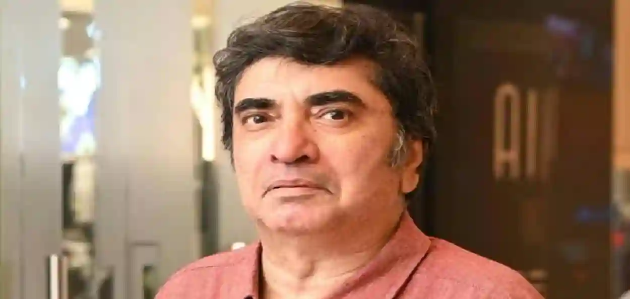 আপোষহীন পরিচালক অনীক দত্তের মৃত্যু ঘিরে রহস্য, শোকে স্তব্ধ টলিউড