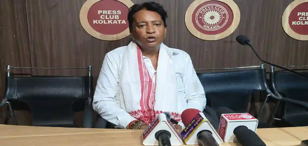 তৃণমূল ছাড়লেন অভিজিৎ মজুমদার, বিজেপিতে যোগদানের ইঙ্গিত ঘিরে জল্পনা