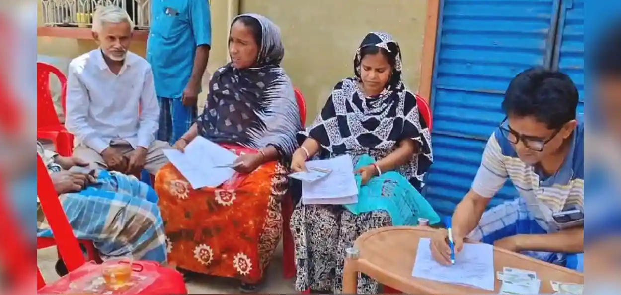 জাত-পাত ভুলে বিধায়ক মুস্তাফিজুর রহমানের উঠোনে হিন্দু-মুসলিম মায়ের ভিড়! ডোমকলে সম্প্রীতির নয়া 'অন্নপূর্ণা রেকর্ড'