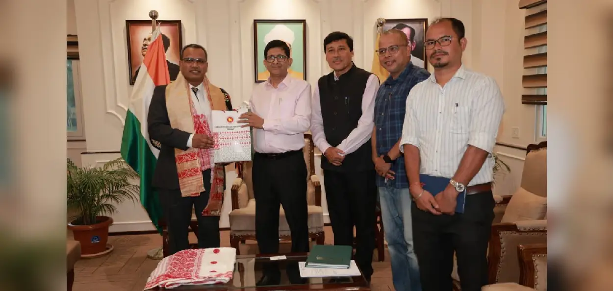 বাংলাদেশ-ভারত শিক্ষা সেতুতে নতুন দিগন্ত, ডিব্রুগড় বিশ্ববিদ্যালয়ে বৈঠকে জোর গবেষণা ও একাডেমিক সহযোগিতায়