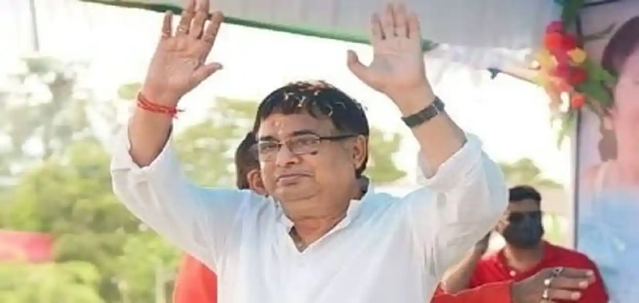 কলকাতায় গ্রেপ্তার তৃণমূল কংগ্রেসের সাবেক মন্ত্রী উদয়ন গুহ