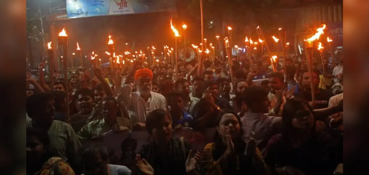 রামমূর্তি ঘিরে উত্তাল বাংলাদেশ, ঢাকায় মশাল মিছিল ও ‘জয় শ্রী রাম’ ধ্বনিতে সরব হিন্দু সমাজ