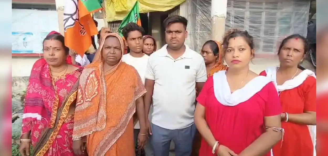 ৫ বছর পর সংখ্যালঘু পরিবার নিজের বাড়িতে ফিরতেই বদলে গেল পরিস্থিতি! ‘আতঙ্কিত’ নাজমূল বললেন, পরিবারের সঙ্গে কী হয়েছিল