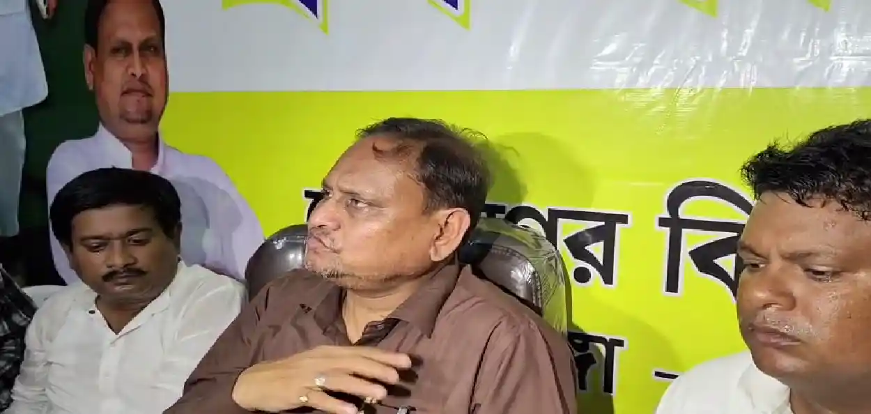 ‘রসগোল্লা খাওয়াব না’, থানা থেকে বেরিয়েই আবার ‘গরম’ হুমায়ুন! ৪ ঘণ্টার জেরার পর থানা থেকে বেরিয়েই খেললেন ‘ভিকটিম কার্ড’?
