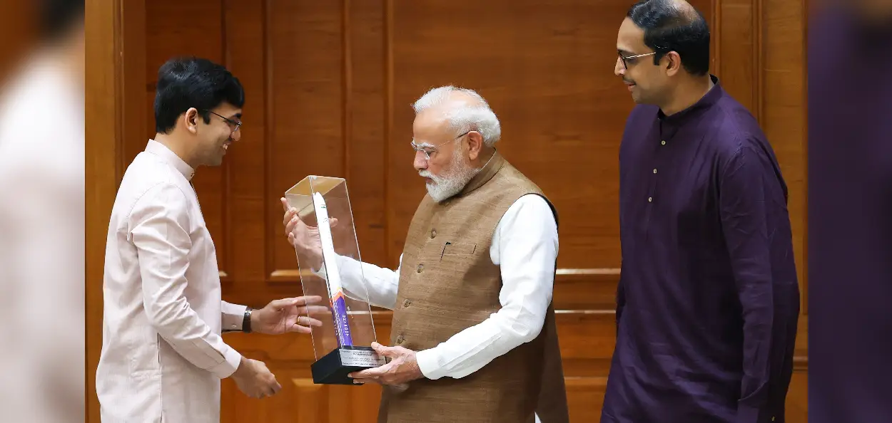 বিক্রম-১ থেকে ভবিষ্যতের মহাকাশ স্বপ্ন, স্কাইরুট প্রতিষ্ঠাতাদের সঙ্গে মোদির গুরুত্বপূর্ণ বৈঠক