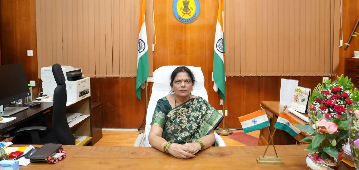 প্রবীণ জীবাশ্মবিজ্ঞানী বর্ষা অশোক আগলাওয়ে