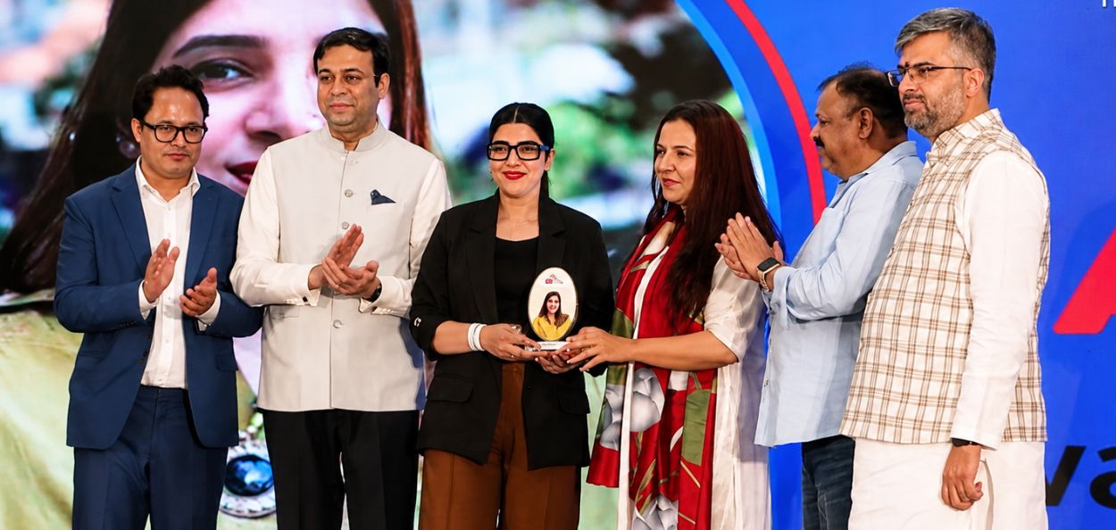 উর্দু সাংবাদিকতায় বিশেষ সম্মান, ‘এক্সচেঞ্জ ফর মিডিয়া অ্যাওয়ার্ড’ পেলেন কাশ্মীরের ইয়াসমিন খান