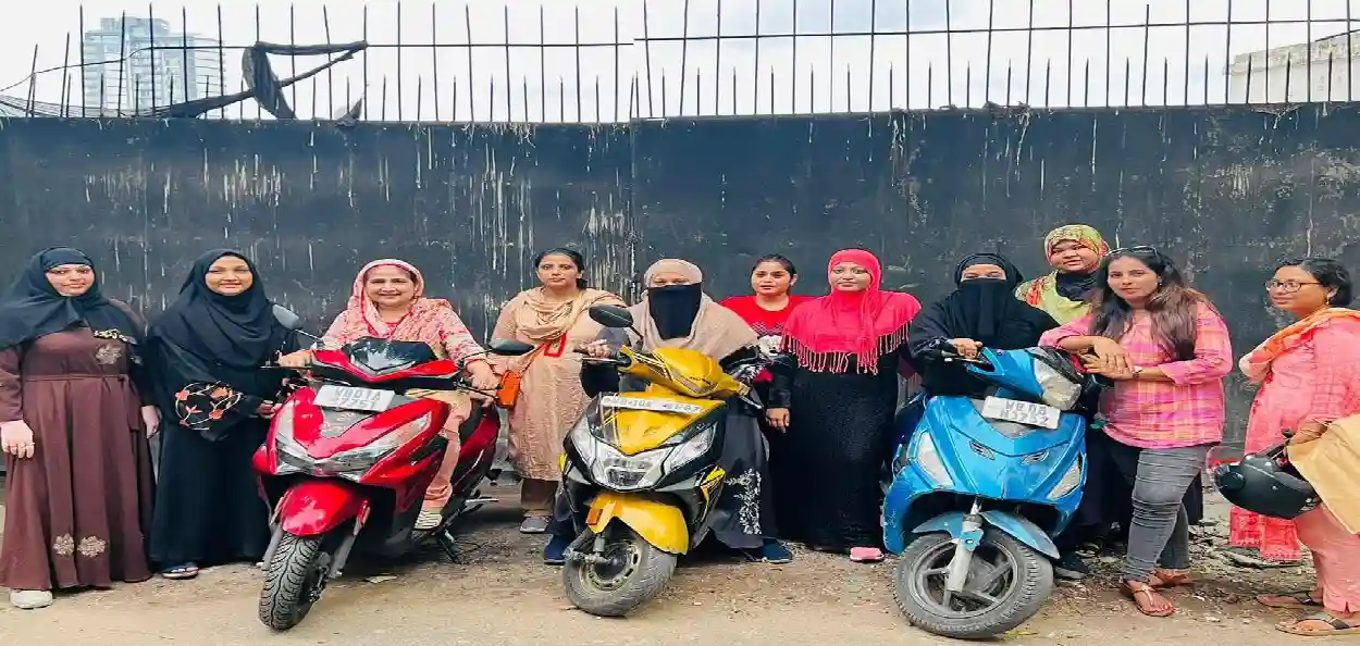স্কুটি শেখানোই মিশন: আত্মনির্ভরতার পথে শত শত নারীকে এগিয়ে দিচ্ছেন সালেহা তারান্নুম