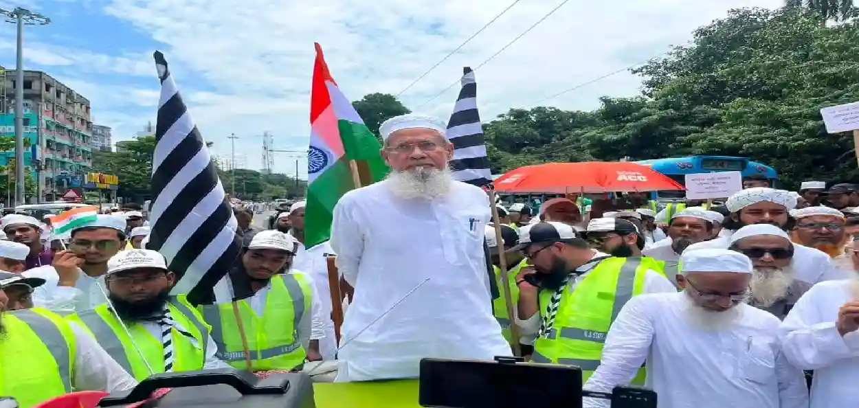 SIR থেকে জনগননা ইস্যু, সিদ্দিকুল্লার নেতৃত্বে কলকাতায় জমিয়তের বিরাট মিছিল, দাবি না মানলে হবে জেলায় জেলায় শান্তিপূর্ণ আন্দোলন 