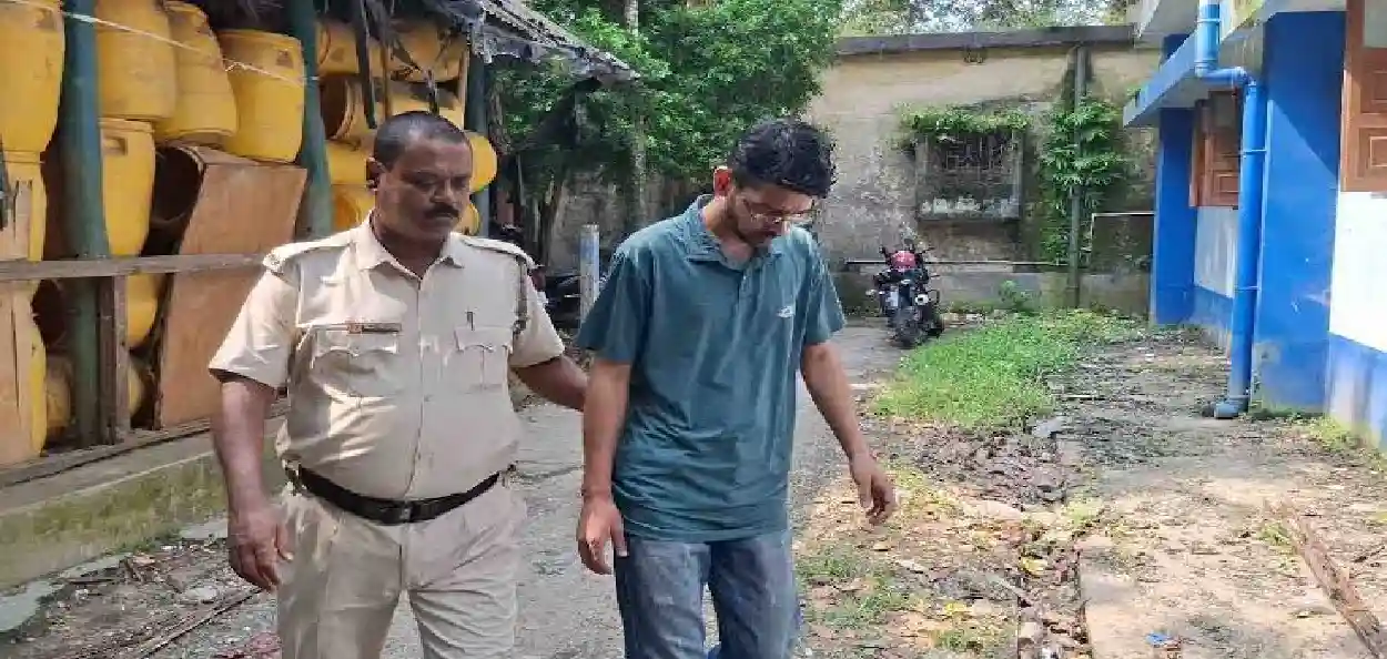 দিল্লি থেকে সফ্‌টওয়্যার ইঞ্জিনিয়ার গ্রেফতার, কোচবিহার পারেক গুপ্তচর-চক্রের তদন্তে নতুন মোড়