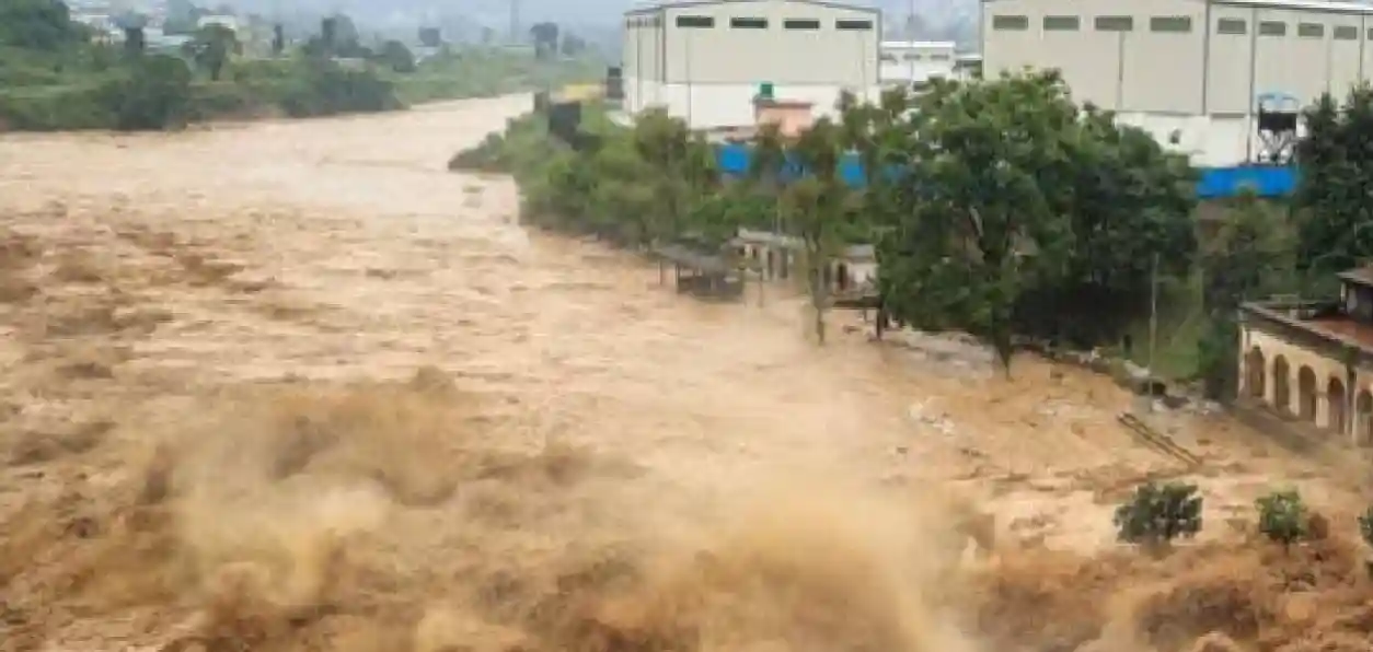নেপালের ভয়াবহ হড়পা বানে নিখোঁজ কলকাতার ৩২ জনের দল, উদ্বেগে পরিবার