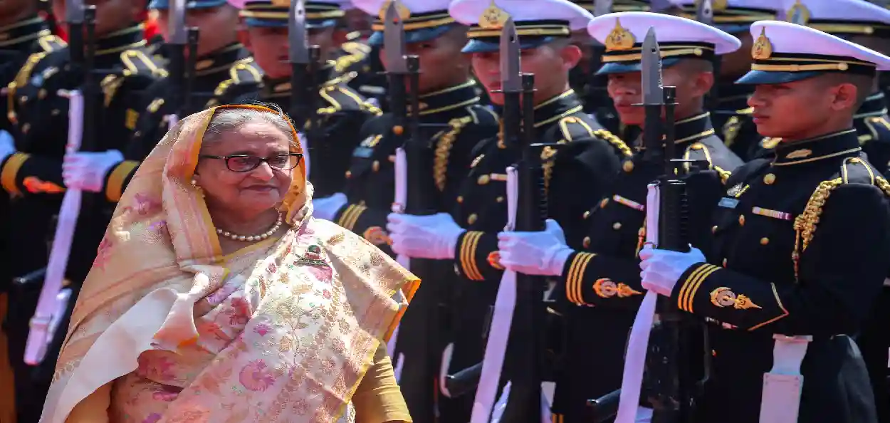 ‘ক্ষমতায় ফেরার জন্য নয়, মানুষের পাশে দাঁড়াতেই ফিরব বাংলাদেশে’: শেখ হাসিনা
