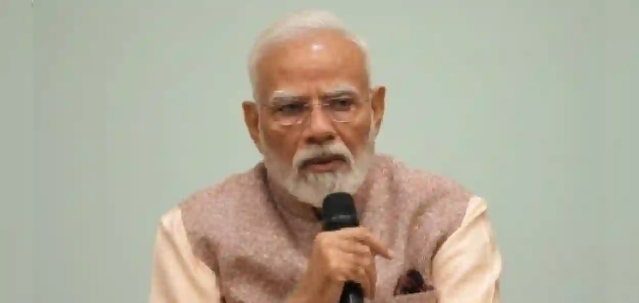 শিক্ষকদের সঙ্গে খোলামেলা আড্ডায় মোদি, ‘শৈশবকে বাঁচিয়ে রাখুন’ বার্তা; পর্দার আসক্তি, মাদক ও পড়াশোনার বাইরের শিক্ষায় জোর প্রধানমন্ত্রীর