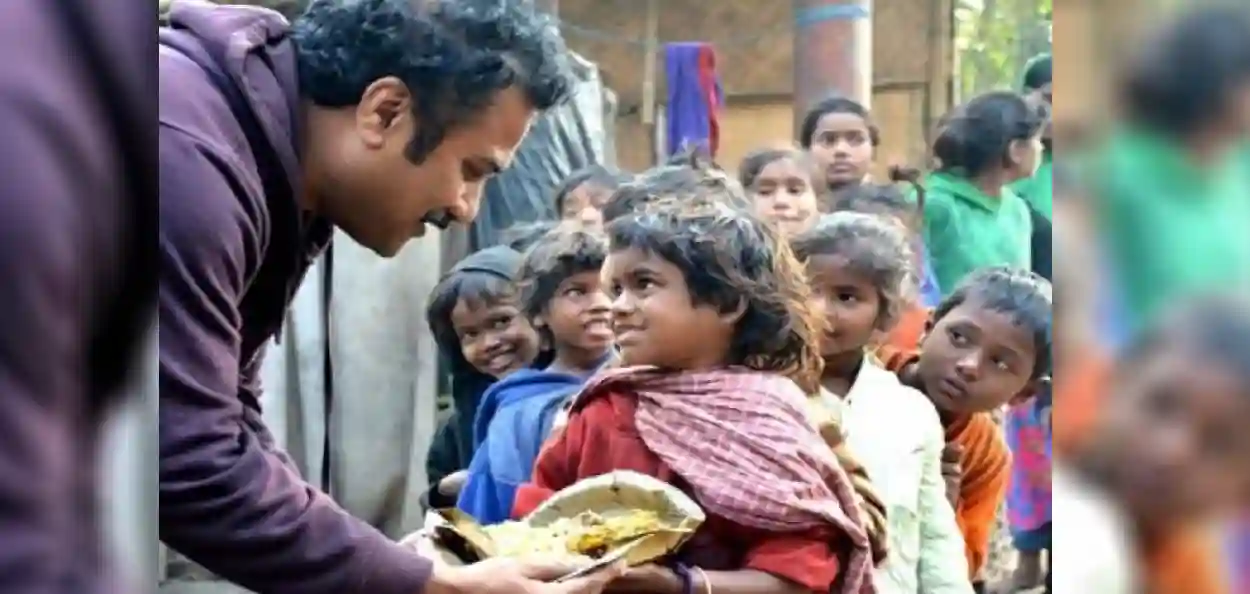 আসানসোলের ‘ফুড ম্যান’-এর নীরব বিপ্লব! ২১টি অবৈতনিক কোচিং স্কুলে শিক্ষার আলো ১২০০ প্রান্তিক শিশুর